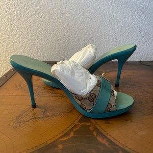 Vintage Gucci Turquoise GG monogram Sandal Heels